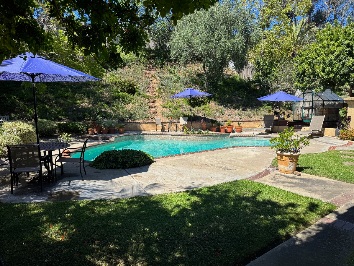 Home w/Private Pool - Near UTC, UCSD & Beaches - Photo 4