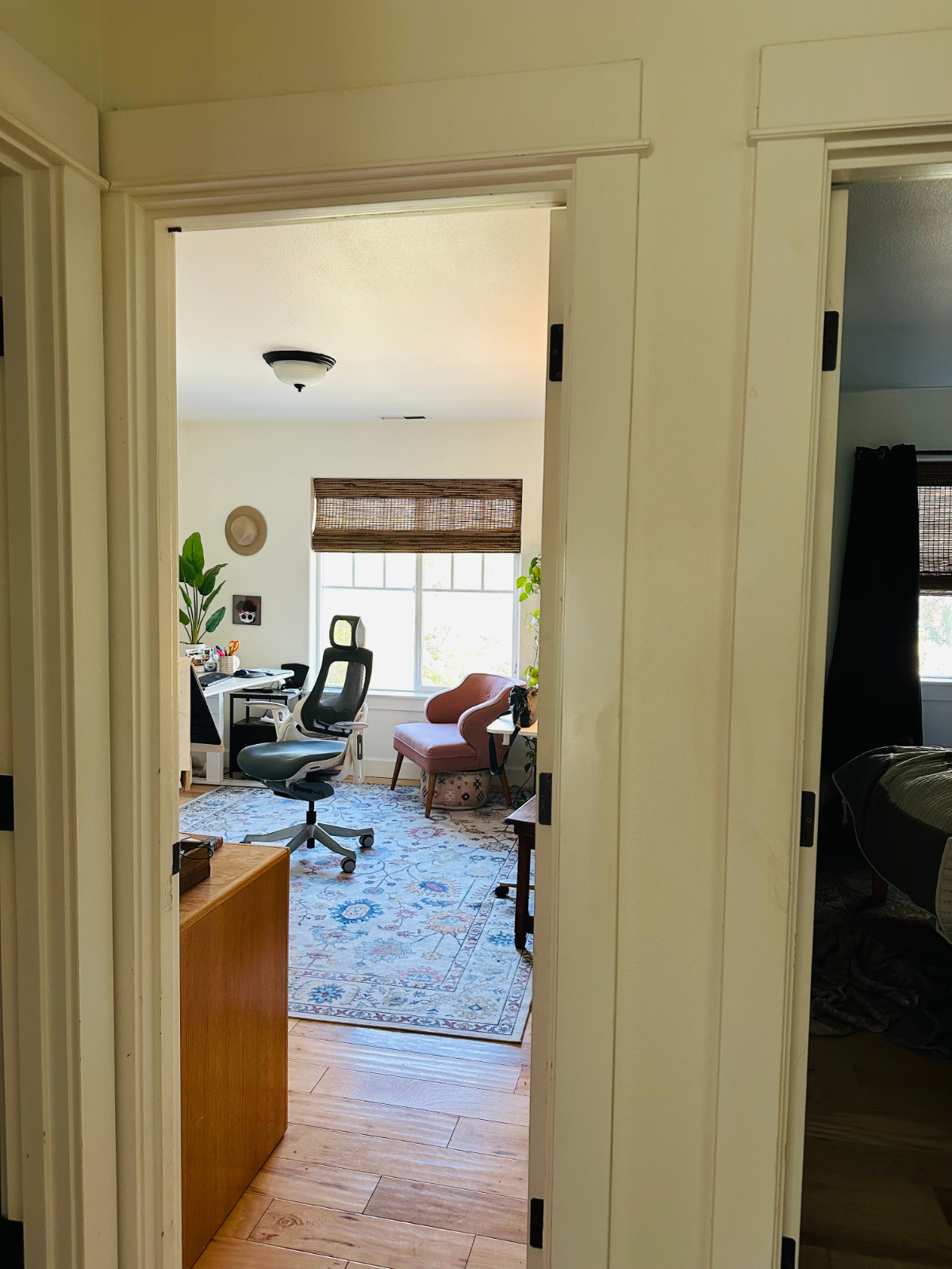 4-bdrm, 2.5 bath, pet-friendly, Easy Access to downtown, centrally located, close to Mt Bachelor - Photo 4