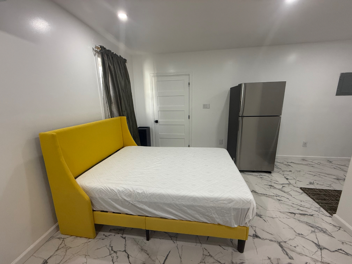 Stylish apartment in Fresh Meadows, Queens - Photo 4