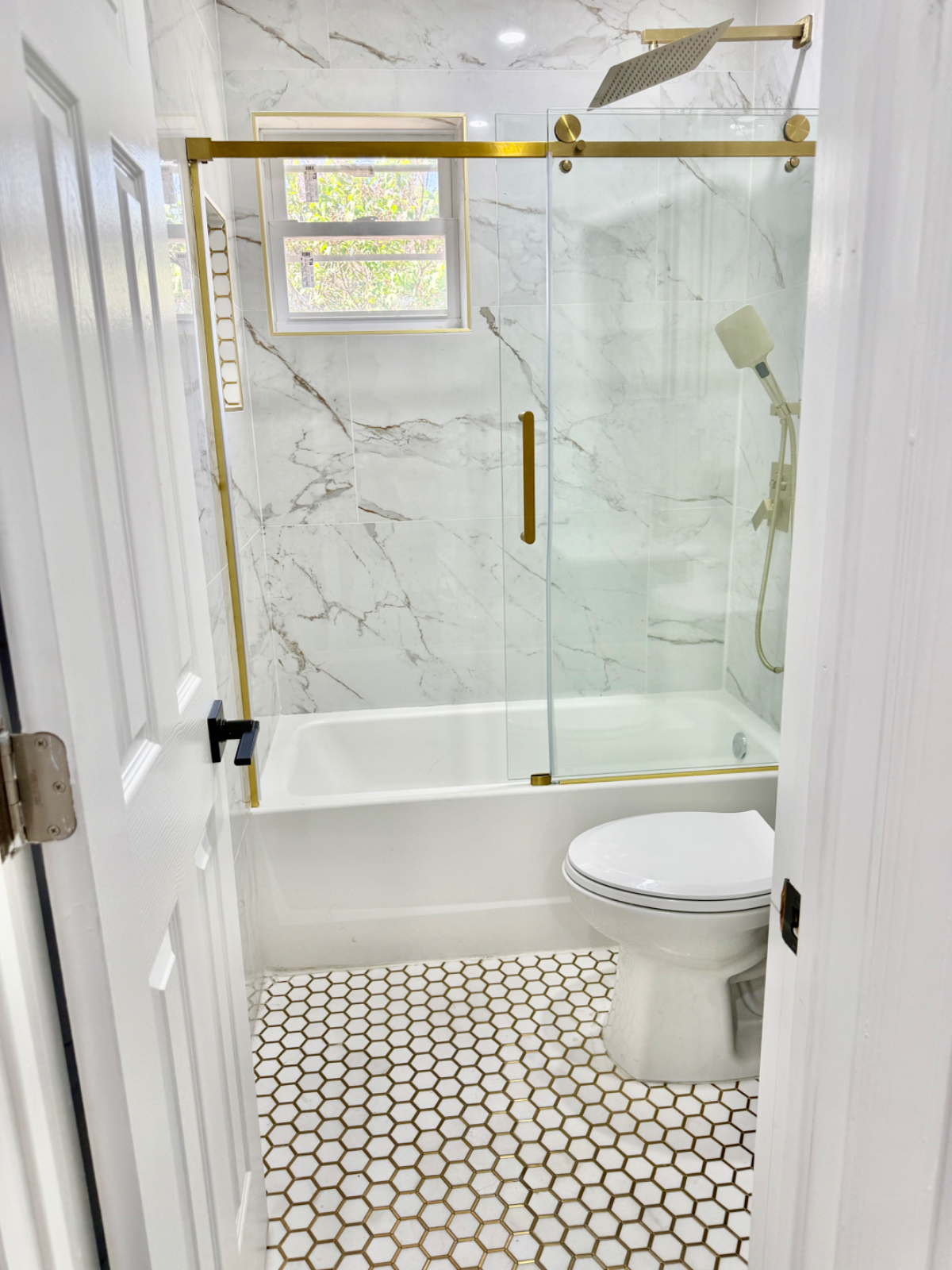Stylish apartment in Fresh Meadows, Queens - Photo 7