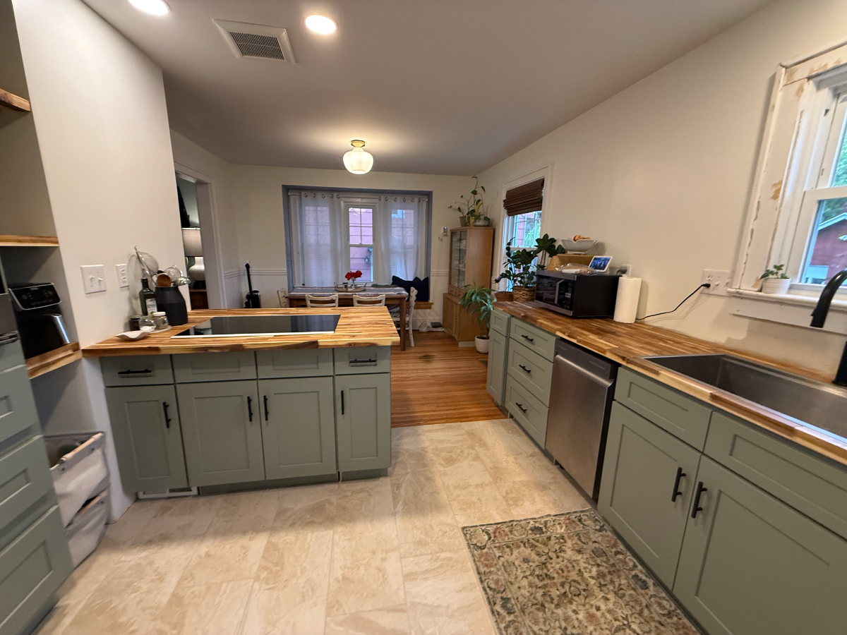 Charming Cottage in NWV - Photo 6