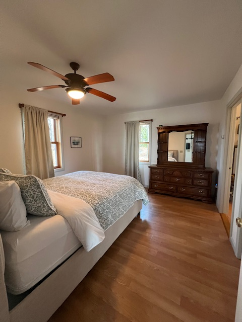 Cozy Lakeside In-Law Apartment with Water Views - Photo 4
