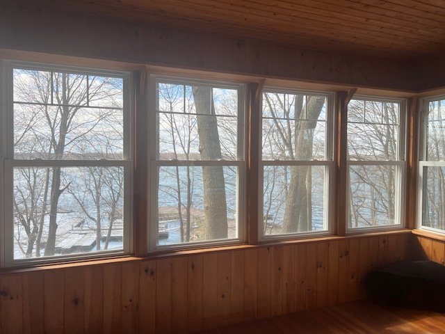 Cozy Lakeside In-Law Apartment with Water Views - Photo 11