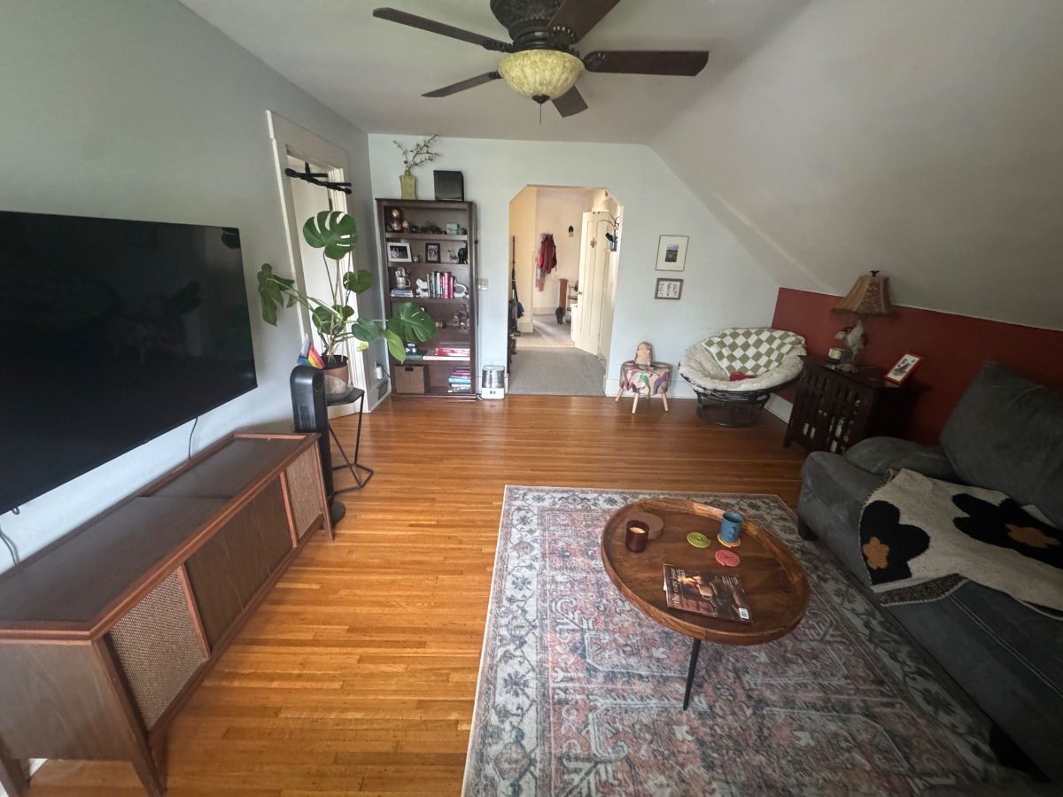 North Park Apartment - Photo 2