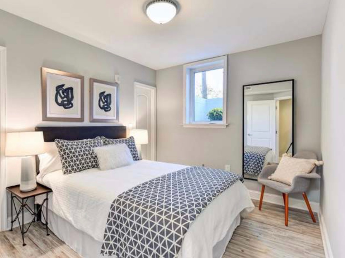 Comfortable Two-Bedroom Condo with Private Outdoor Space and Parking - Photo 4