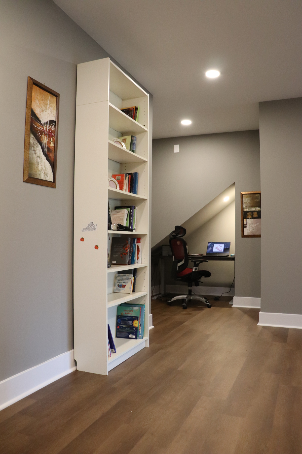 Gorgeous 1200 sq. ft. apartment surrounded by trees - Photo 6