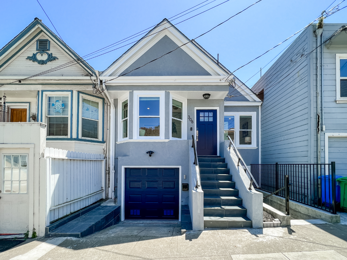 Pristine Bernal 2BR w/ In-Unit W/D & Private Yard - Rare SF Find - Photo 1