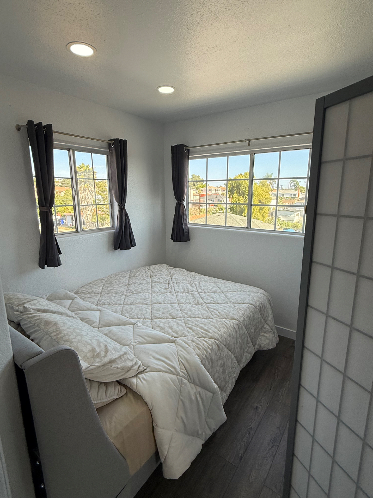 Peaceful Ocean View Apartment - Fully Furnished - Photo 4