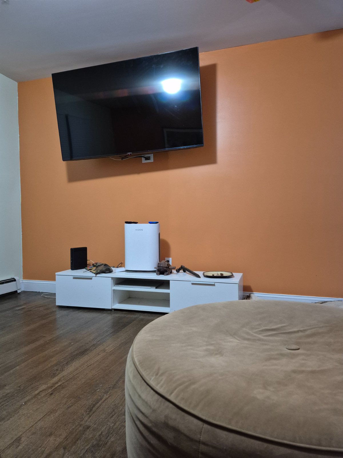 Bright Second-Story Rooms with Shared Living Spaces & Parking - Photo 1