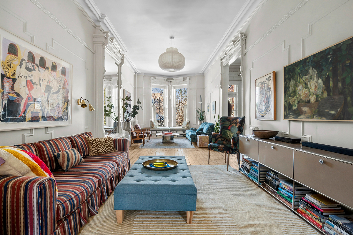 Stunning Designer BedStuy Brownstone w/Gym and Patio - Photo 3
