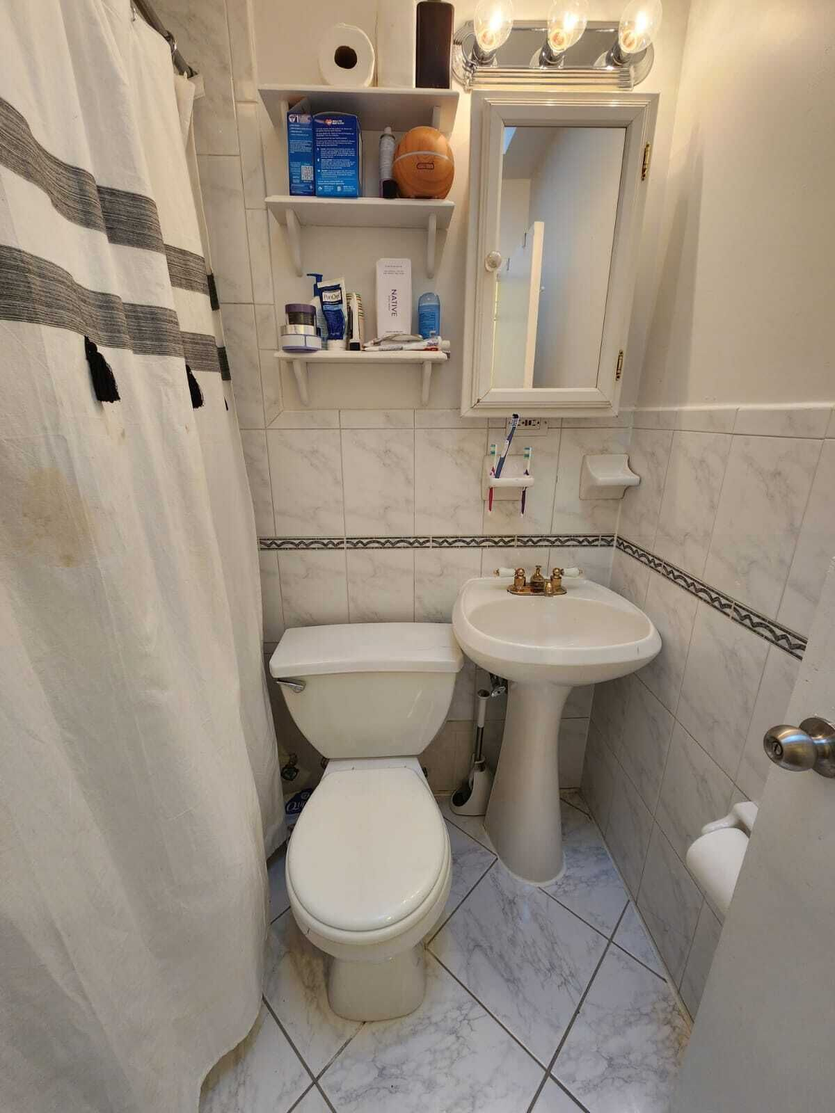 Cozy 2 Bedroom Apartment  in the Heart of Midtown NYC - Photo 10