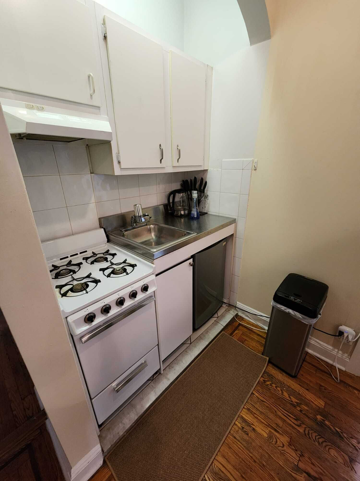 Cozy 2 Bedroom Apartment  in the Heart of Midtown NYC - Photo 4