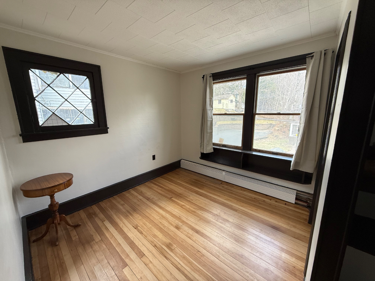 Newly Refurbished 'Cure Cottage', 10 minute walk from Main Street - Photo 10