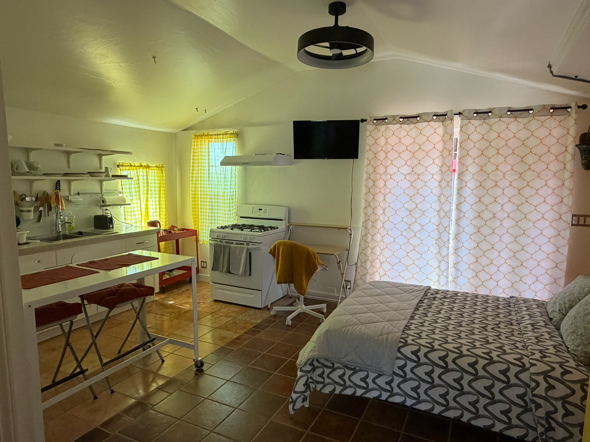 Private Furnished Studio w/ Back Patio - 1 Mile to Sutter/Kaiser - 1Gb WiFi - Photo 6