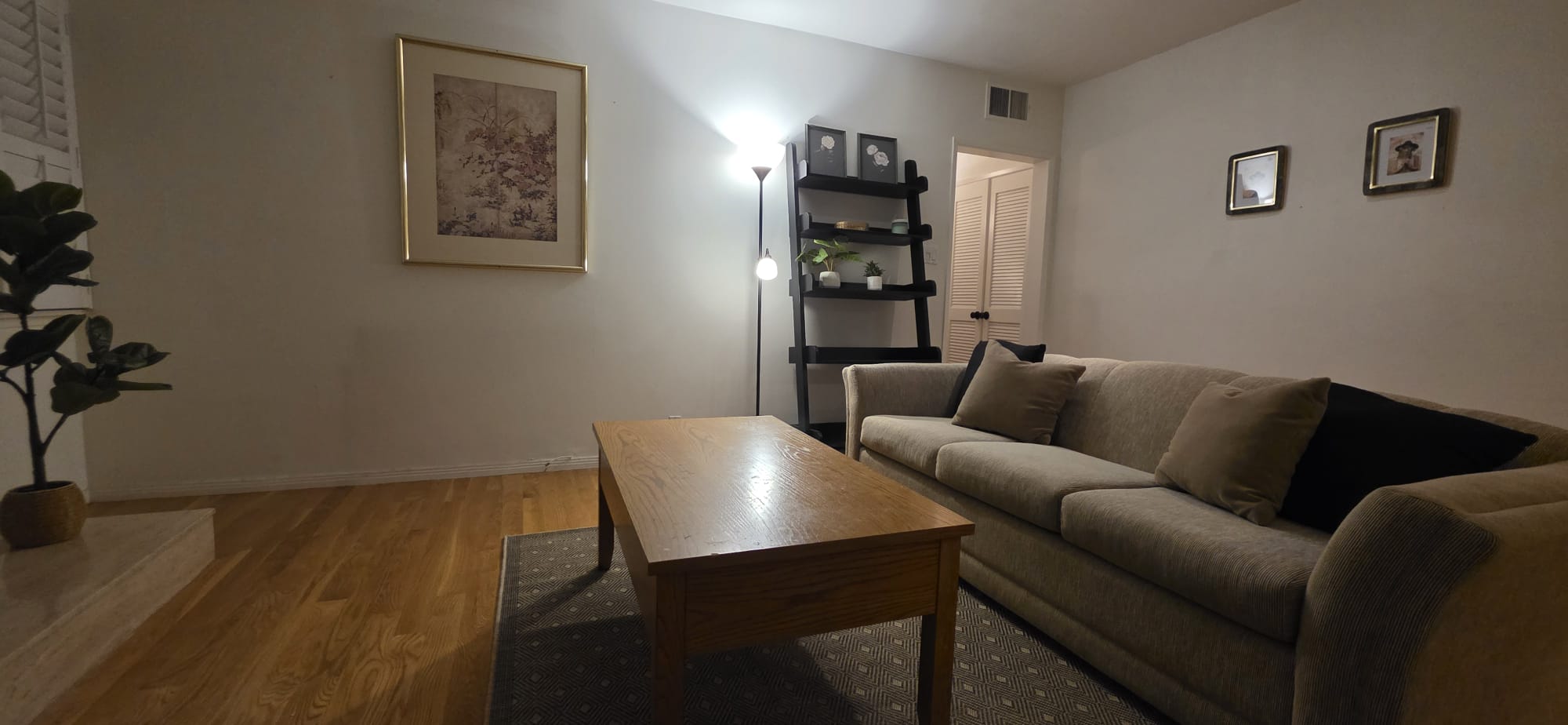 Unique well-maintained traditional home in one of West LAs most desirable neighborhoods. - Photo 4
