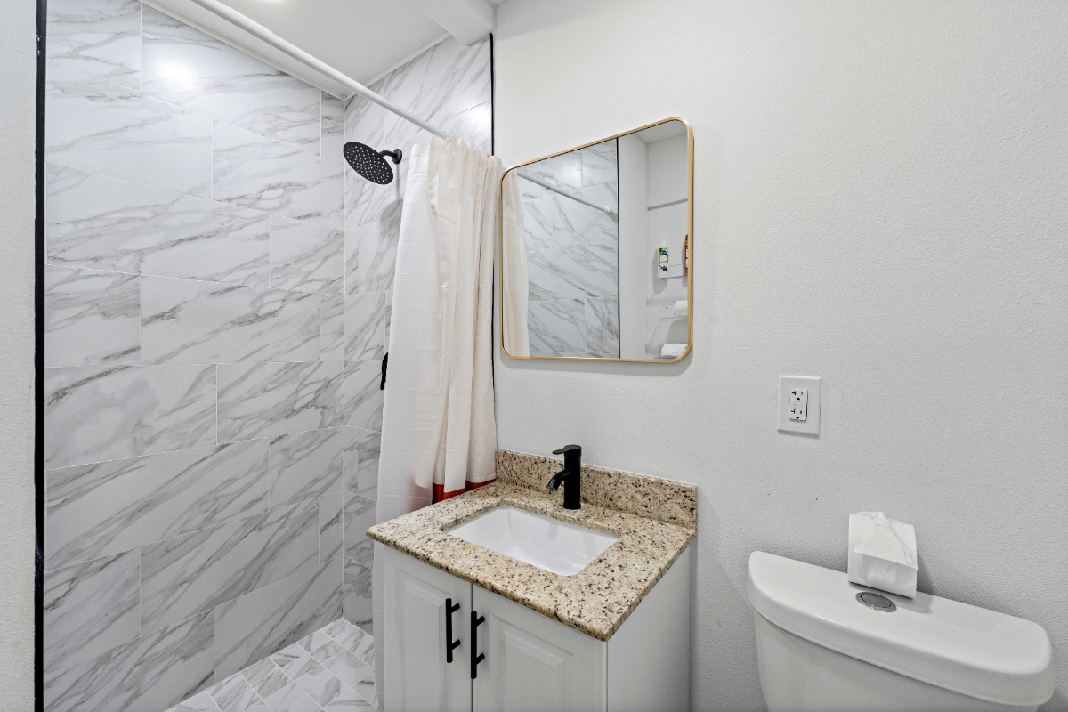 Beautiful 3BR Retreat in Irving  Pets Welcome - Photo 8