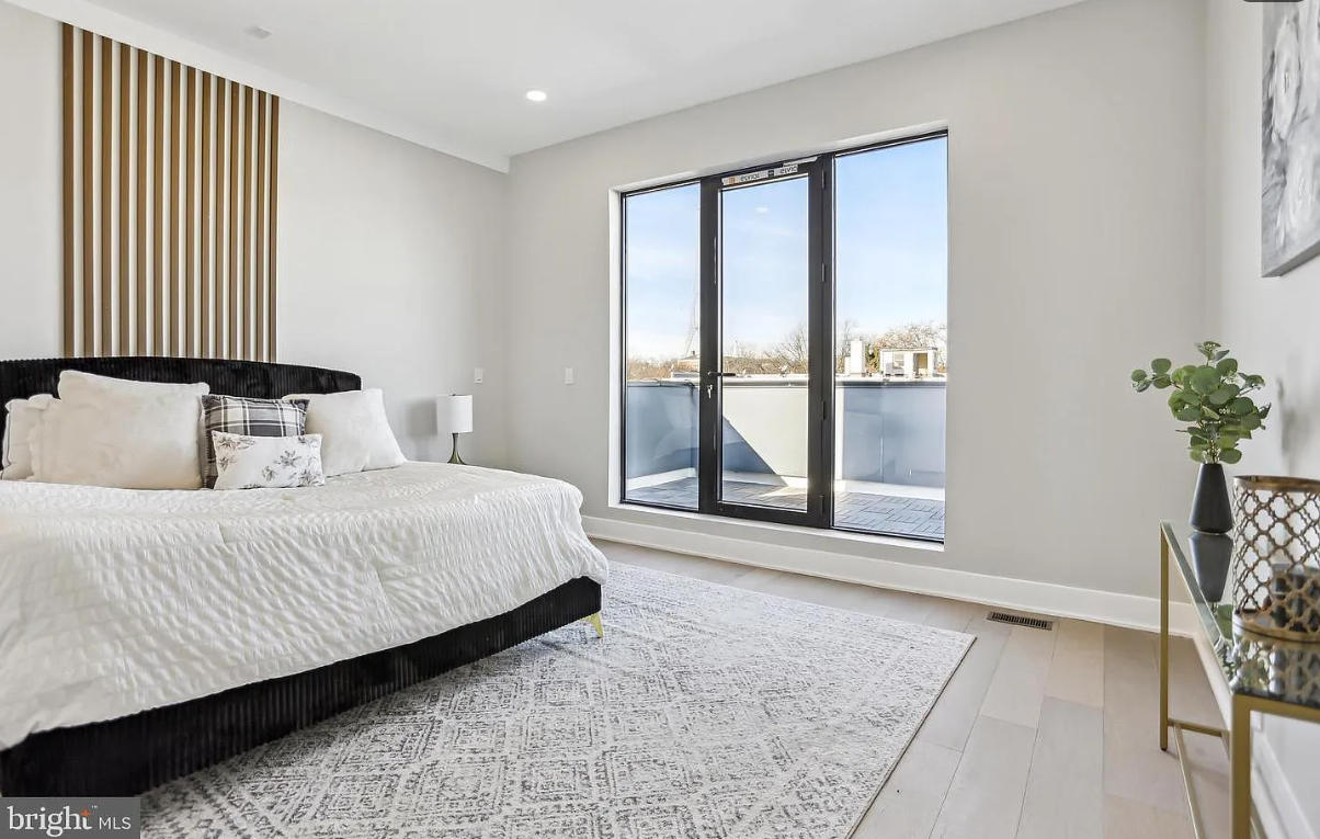 New Luxury 3BR - Rooftop - Office - Photo 5