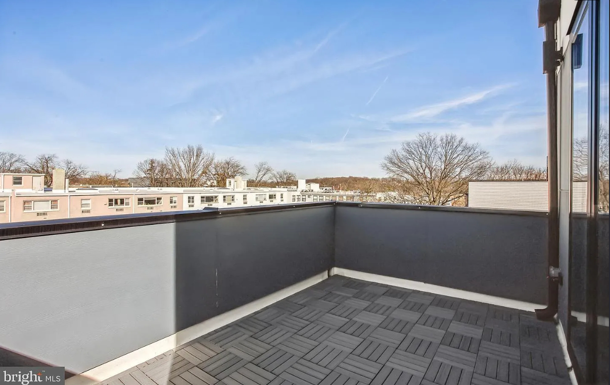 New Luxury 3BR - Rooftop - Office - Photo 10