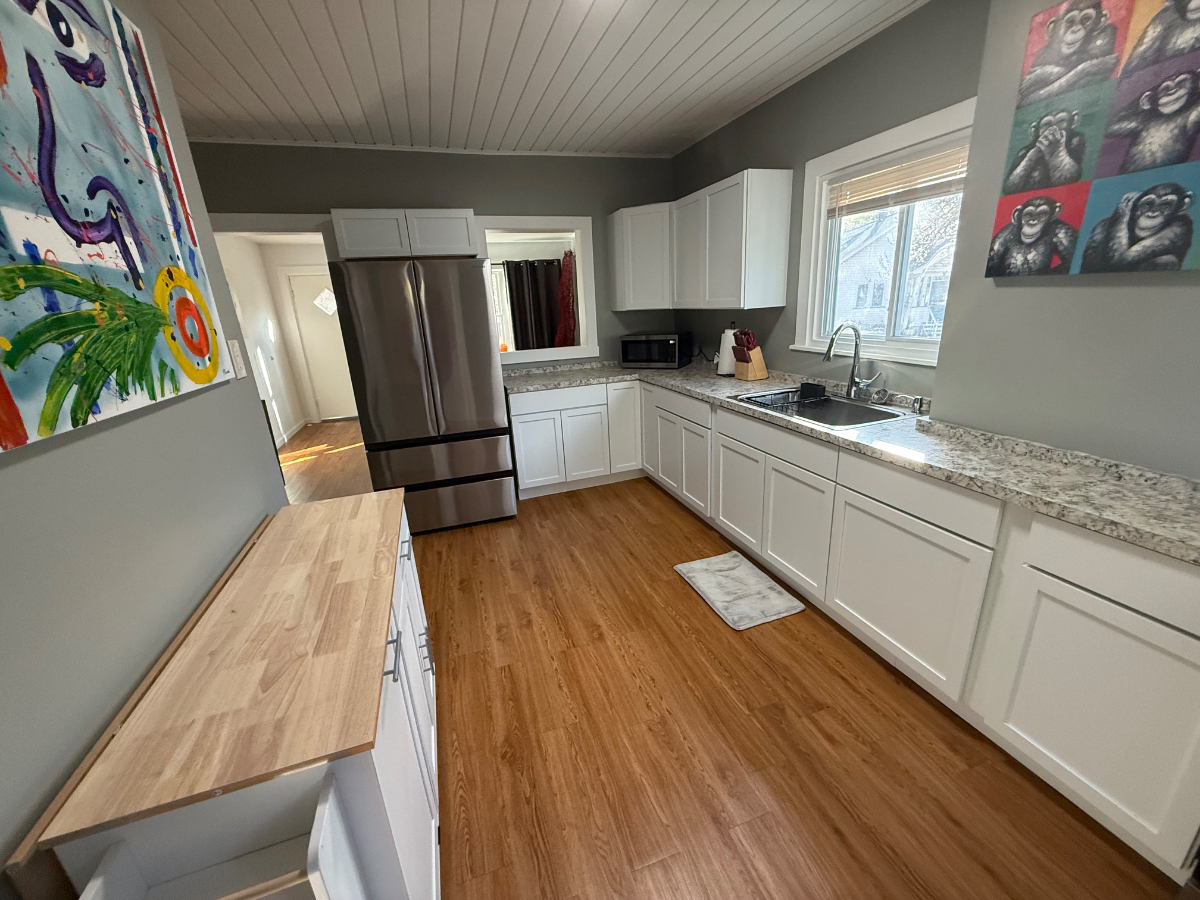 Prime 2BR/1BA Next to the Park Walk, minutes from Strong Memorial Hospital and a quick drive to RIT. - Photo 5