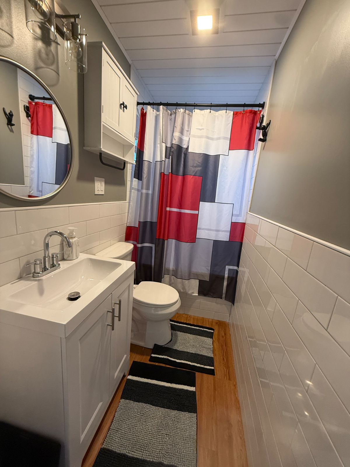 Prime 2BR/1BA Next to the Park Walk, minutes from Strong Memorial Hospital and a quick drive to RIT. - Photo 12