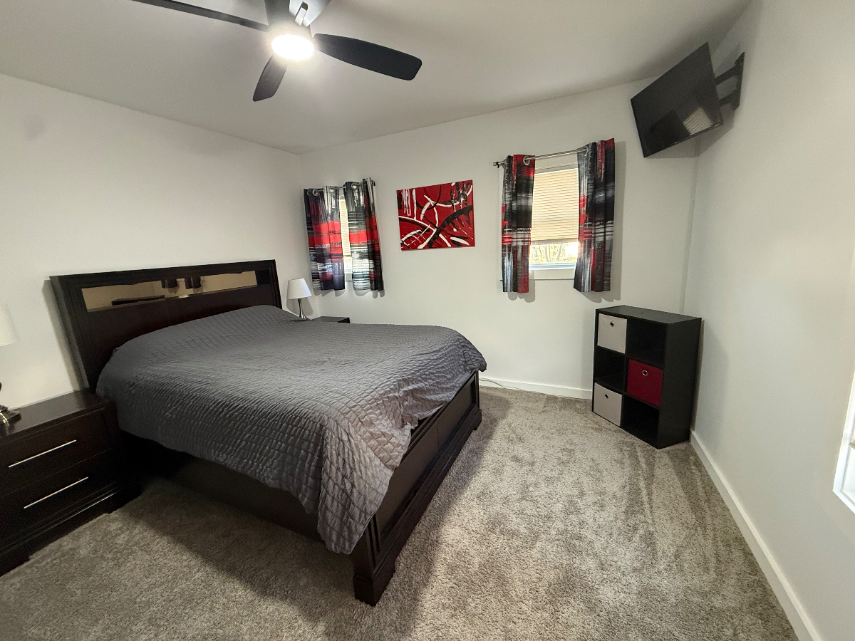 Prime 2BR/1BA Next to the Park Walk, minutes from Strong Memorial Hospital and a quick drive to RIT. - Photo 9