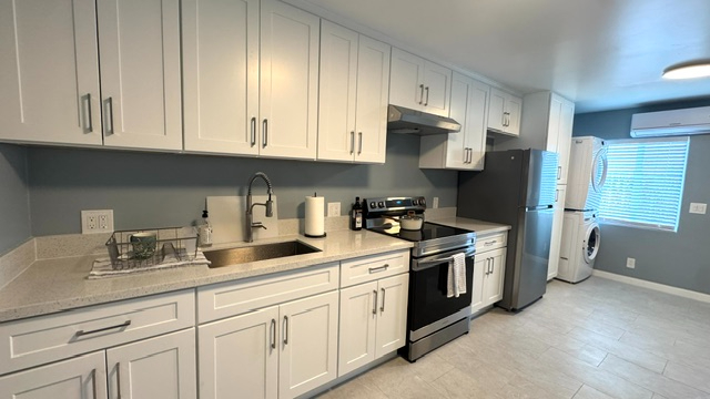 Brand New 1 BR 1 mile to beach. Rose Park, Long Beach - Photo 2