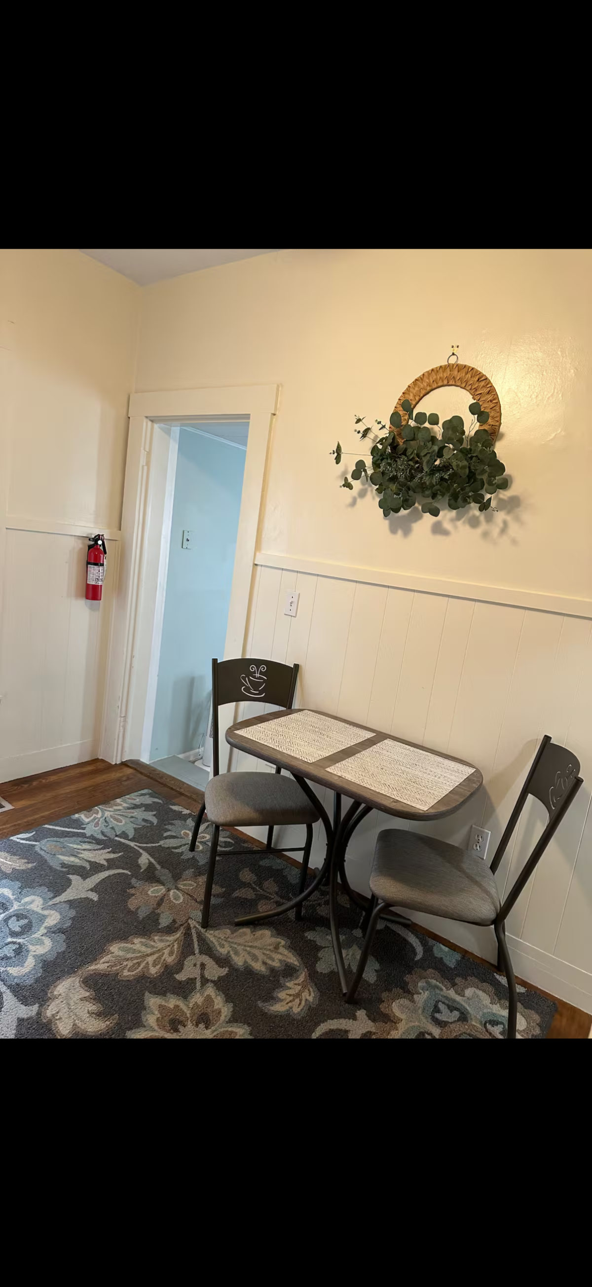 Quiet Fully Furnished Retreat- 5 mins from Rutland Regional - Photo 4