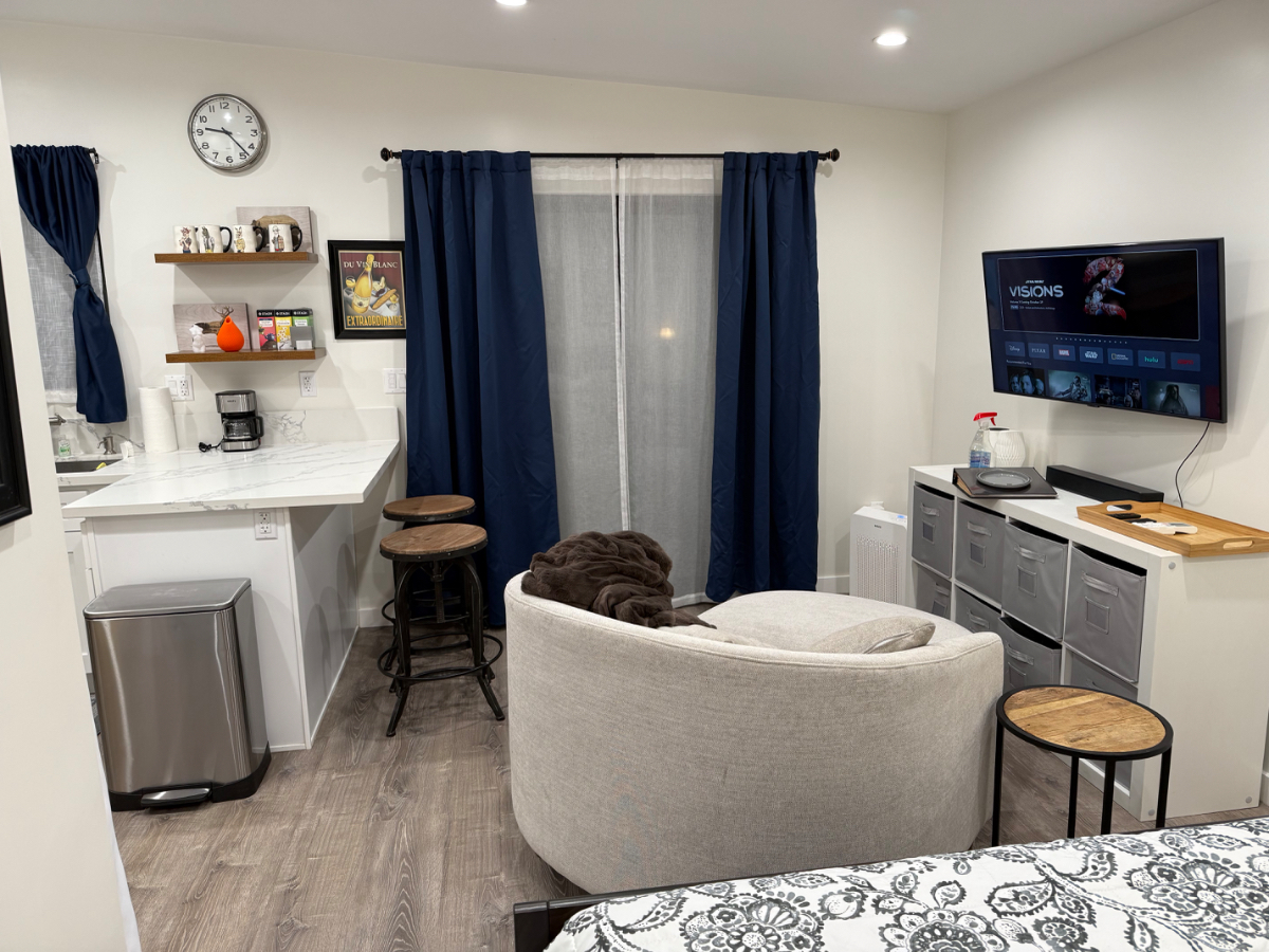 Studio Guesthouse in PicFair Village - Photo 1