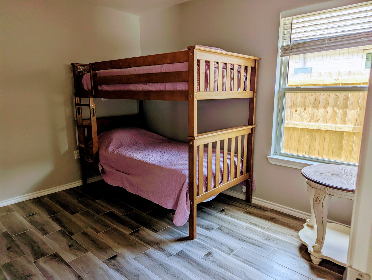 Home away from home - Photo 9