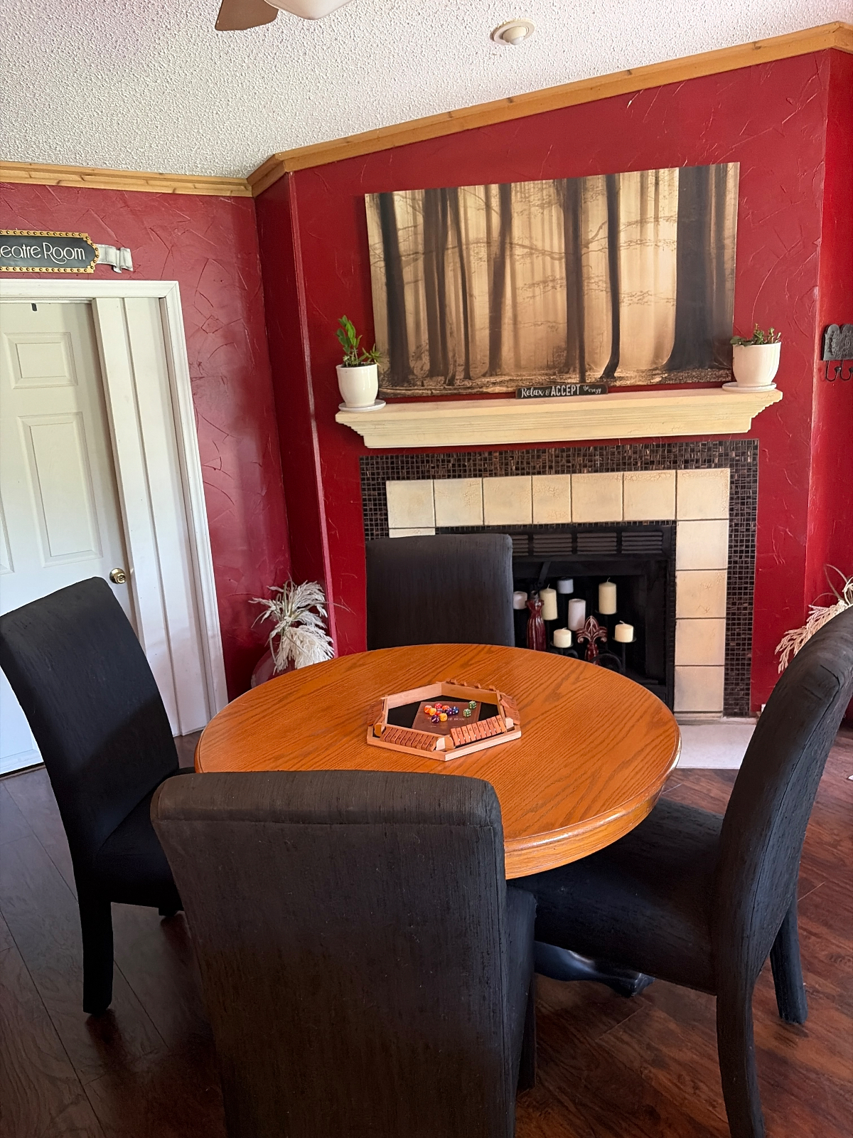 2 bedroom lodge with courtyard  and hot tub - Photo 10