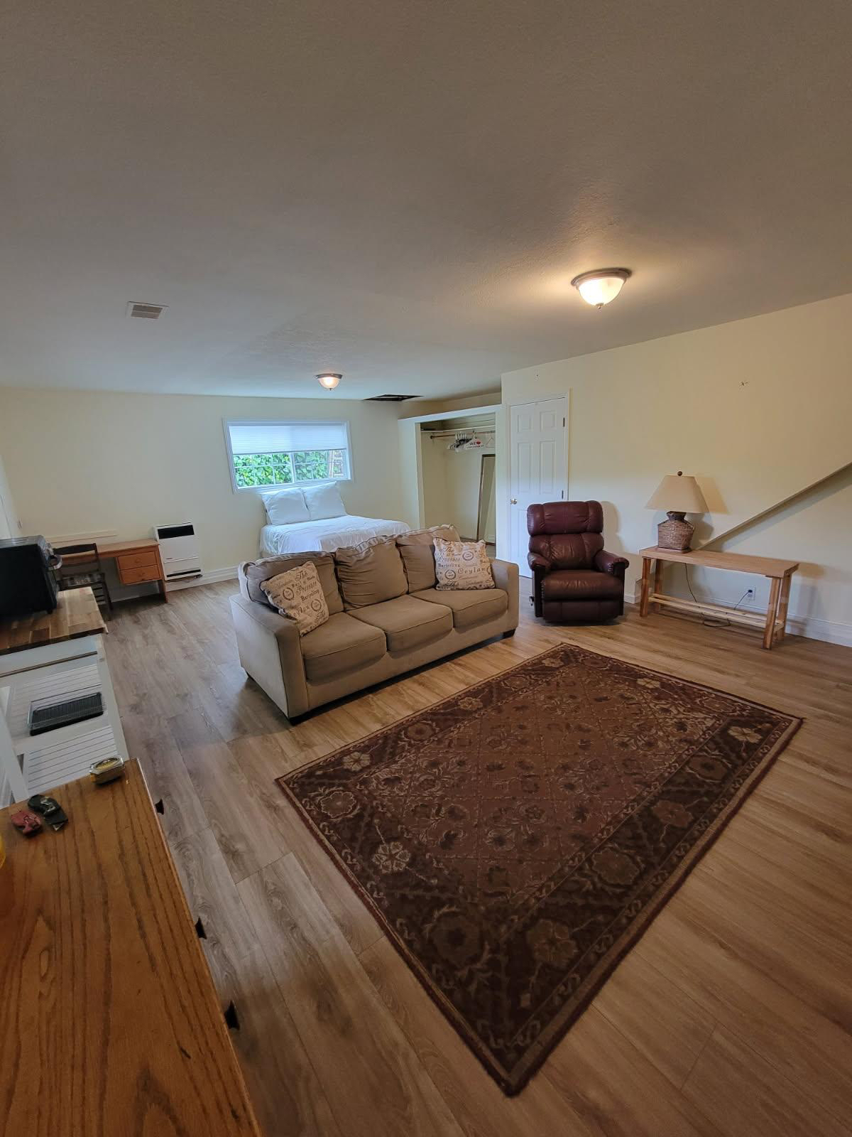 Cozy Coastal Studio Living Near the Harbor - Photo 3