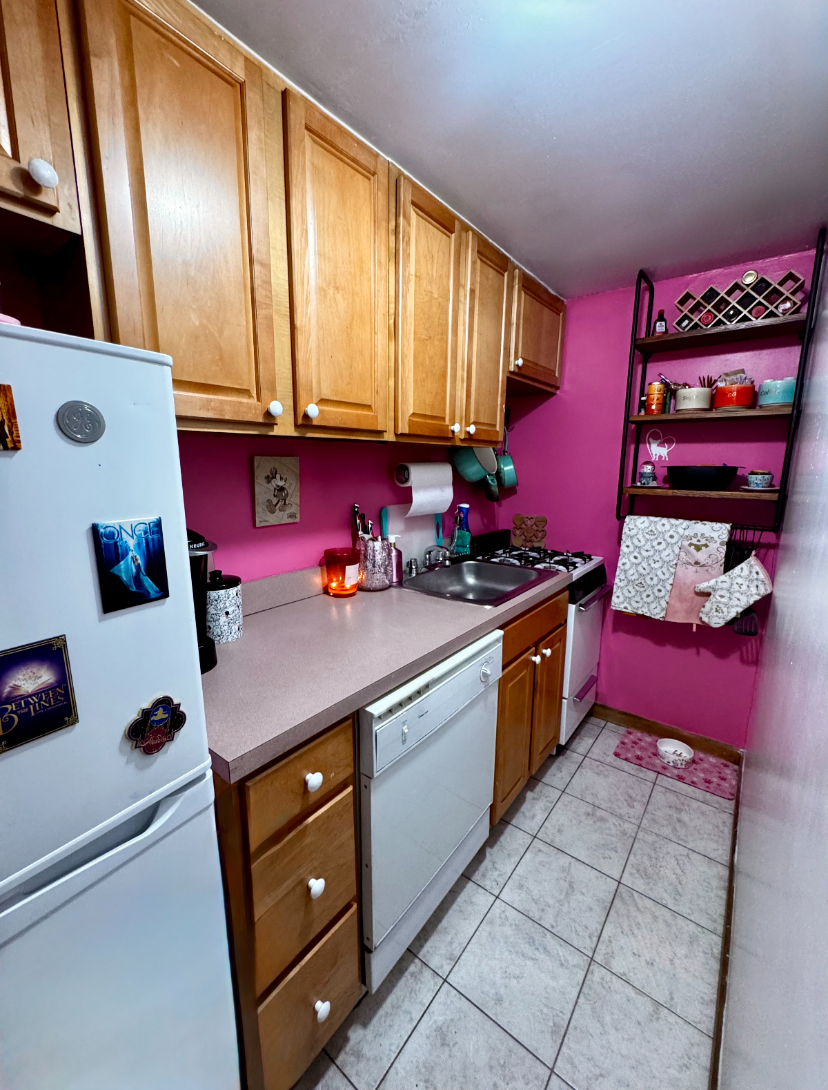 Spacious Private Suite in Beautiful UWS Brownstone (West 70s) - Photo 11