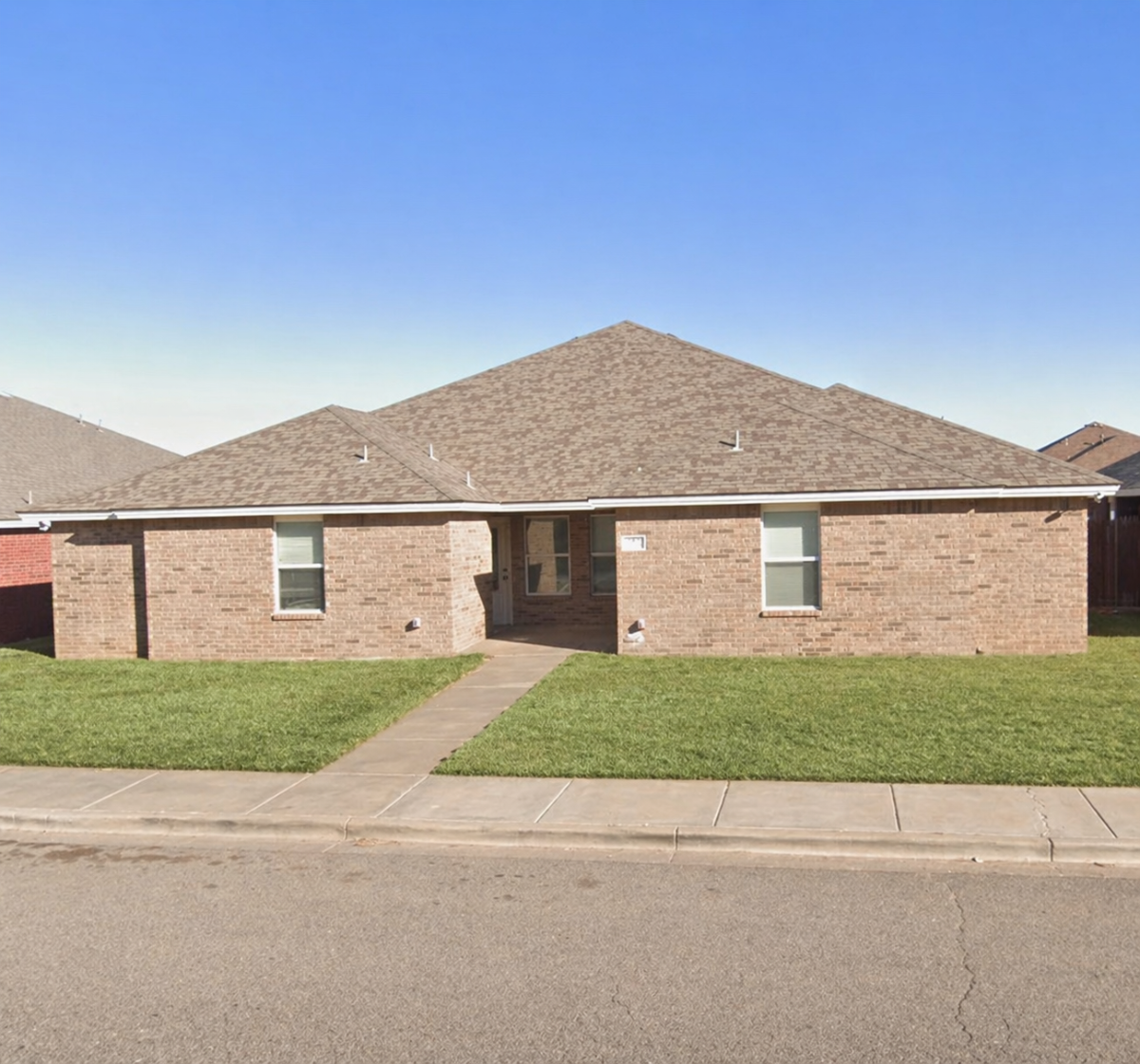 Spacious Furnished 3BR/3BA | Ideal for Traveling Professionals - Photo 1