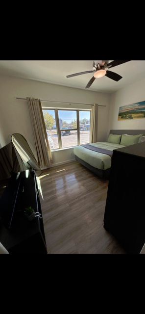 Upscale Medical District Flat  Nurse & Corporate Ready  Fast WiFi  W/D - Photo 6