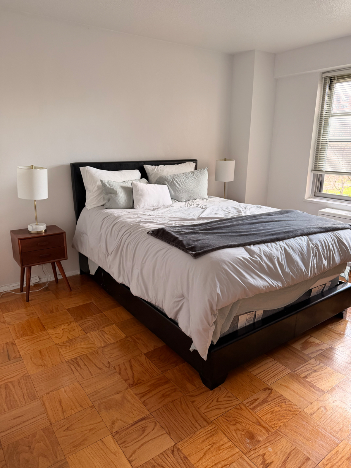 Clean 1BR Travel Nurse Ready Jamaica Queens - Photo 1