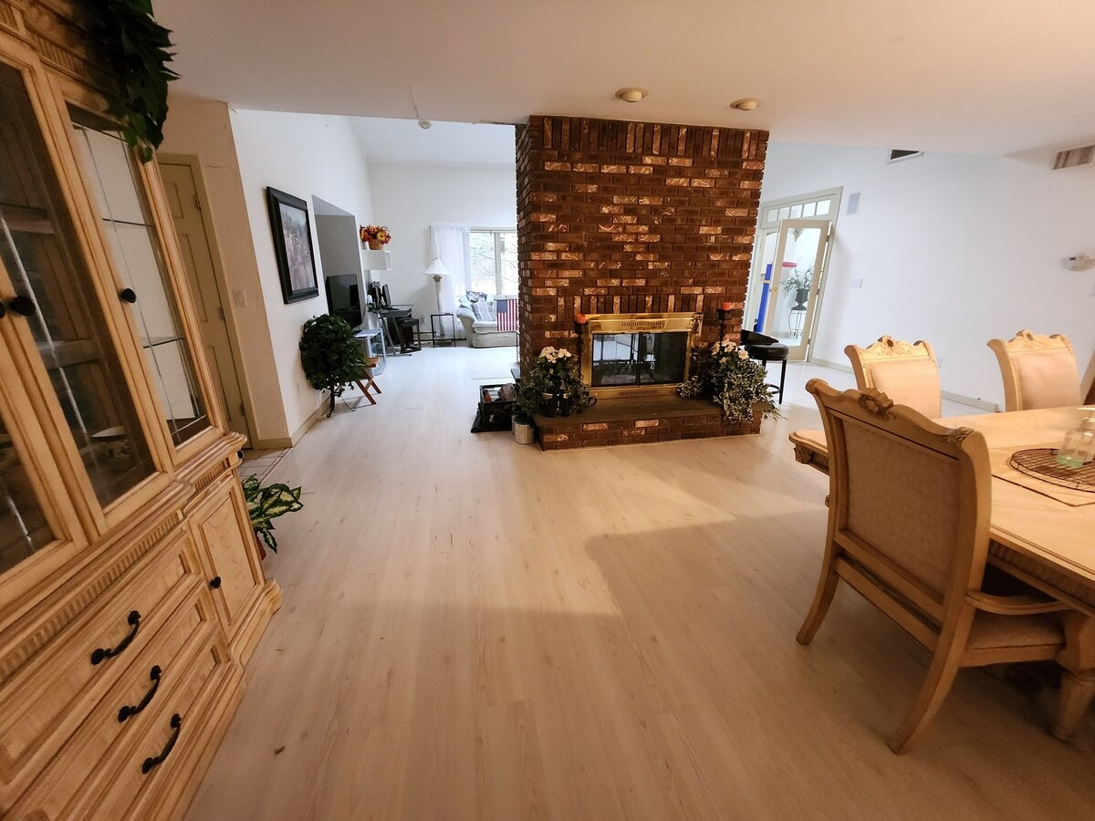 Eagles Nest Mansion on Furnished Finder - Scenic 3 Bedroom Furnished Home On 4 Acres With Fireplace, - Photo 5