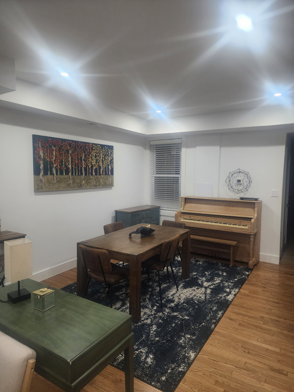 Furnished Home in Washington - Photo 2
