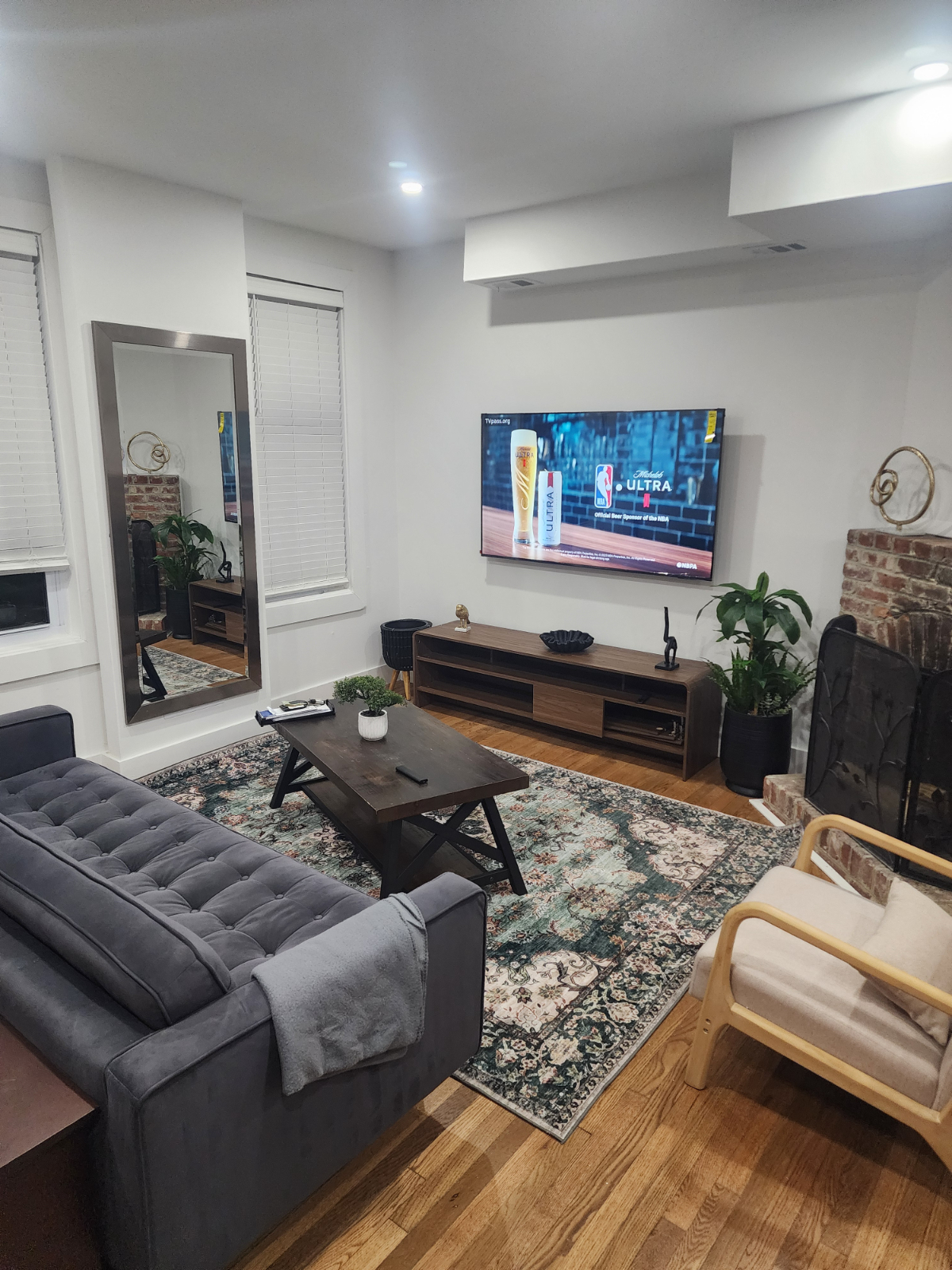 Furnished Home in Washington - Photo 4