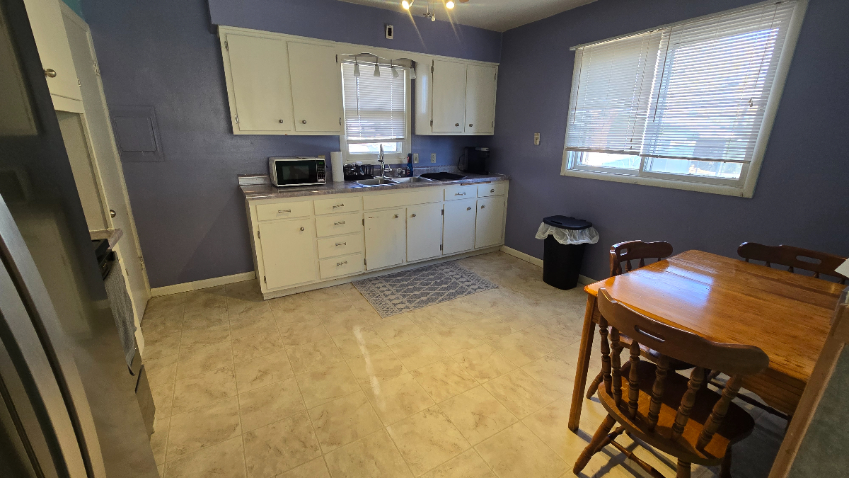 Quaint 3 bedroom rental - Photo 3