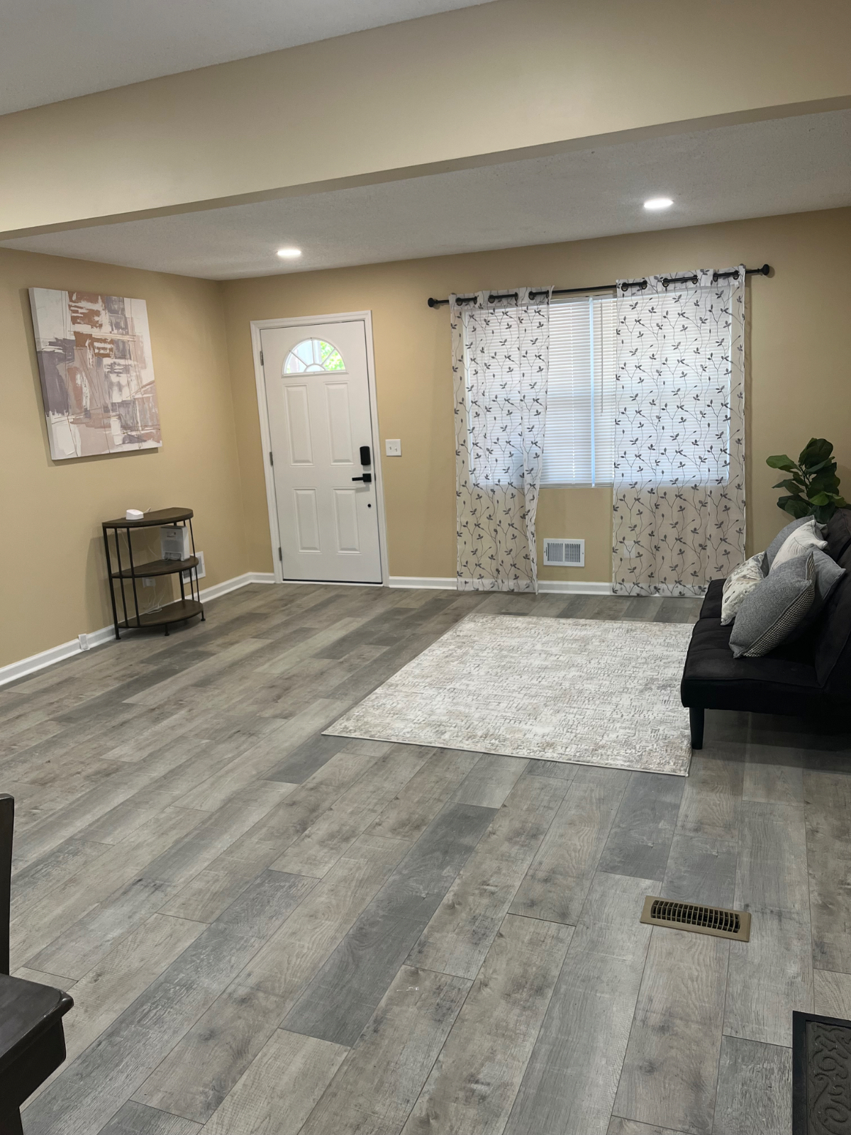 Newly renovated SFH, perfect for traveling professionals and or Students - Photo 8