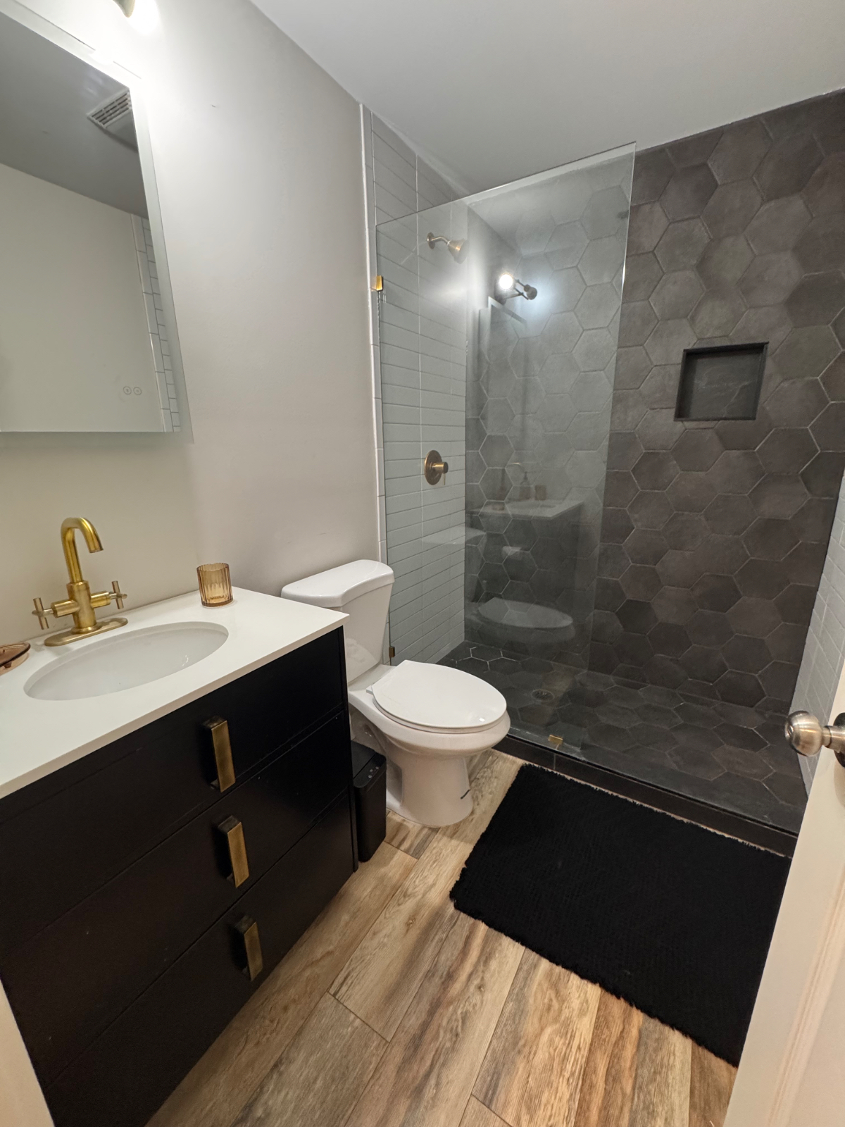 Designer 3BR Retreat I Fully Furnished, Modern & Move-In Ready - Photo 10