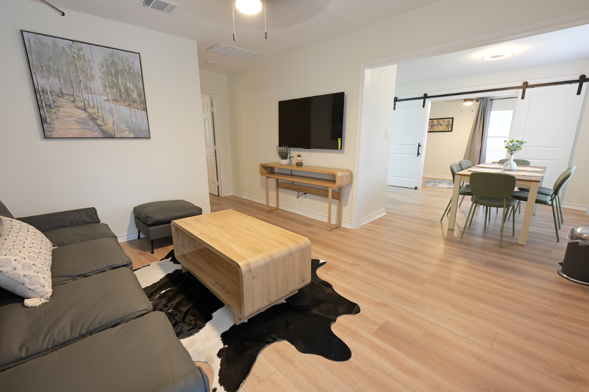 Stylish Bouldin Creek Bungalow ,WFH and Adventure - Photo 2