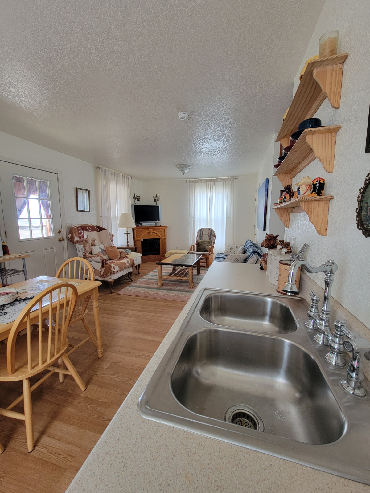 Peaceful Rural Retreat With Scenic Views And Spacious Fenced Yard - Photo 6