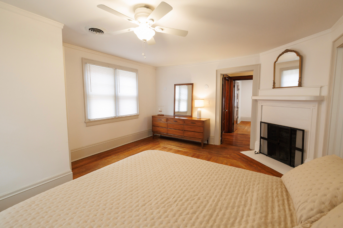Charming Fully Furnished Home Near Capitol & Area Hospitals I 3-Bedroom with Office I All Utilities  - Photo 11
