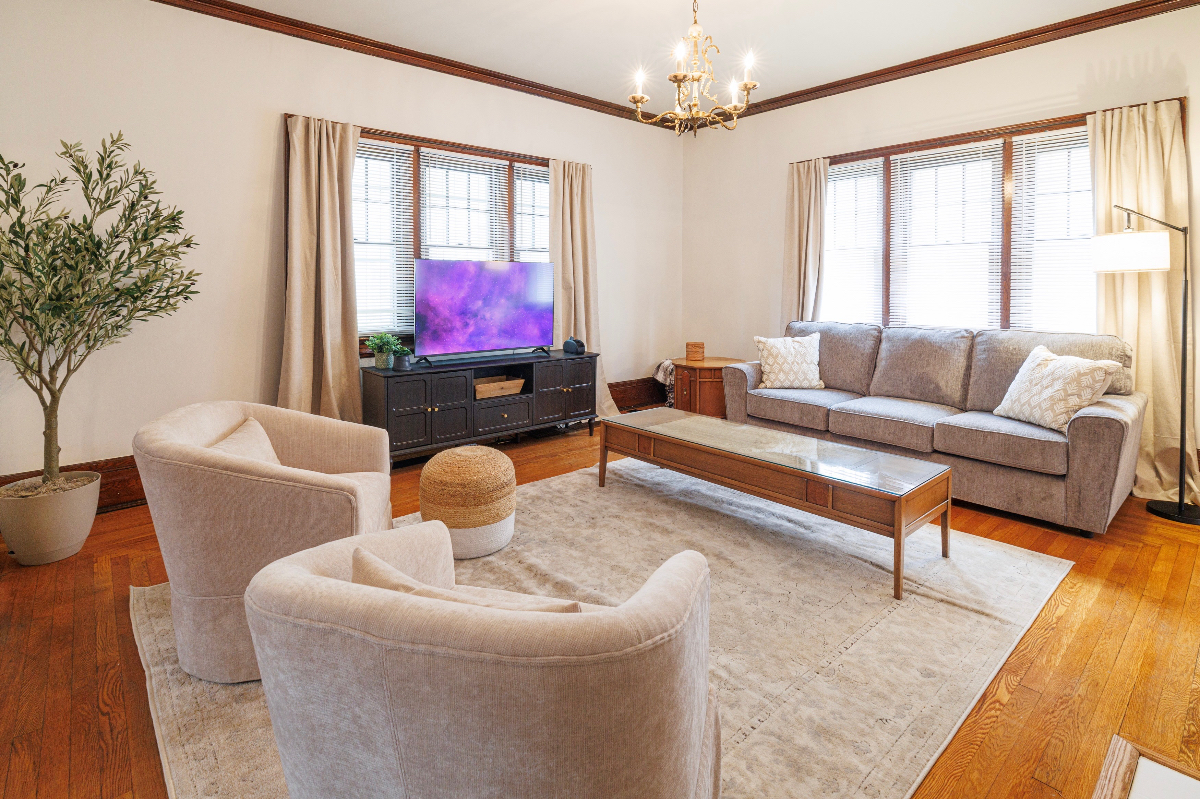Charming Fully Furnished Home Near Capitol & Area Hospitals I 3-Bedroom with Office I All Utilities - Photo 3