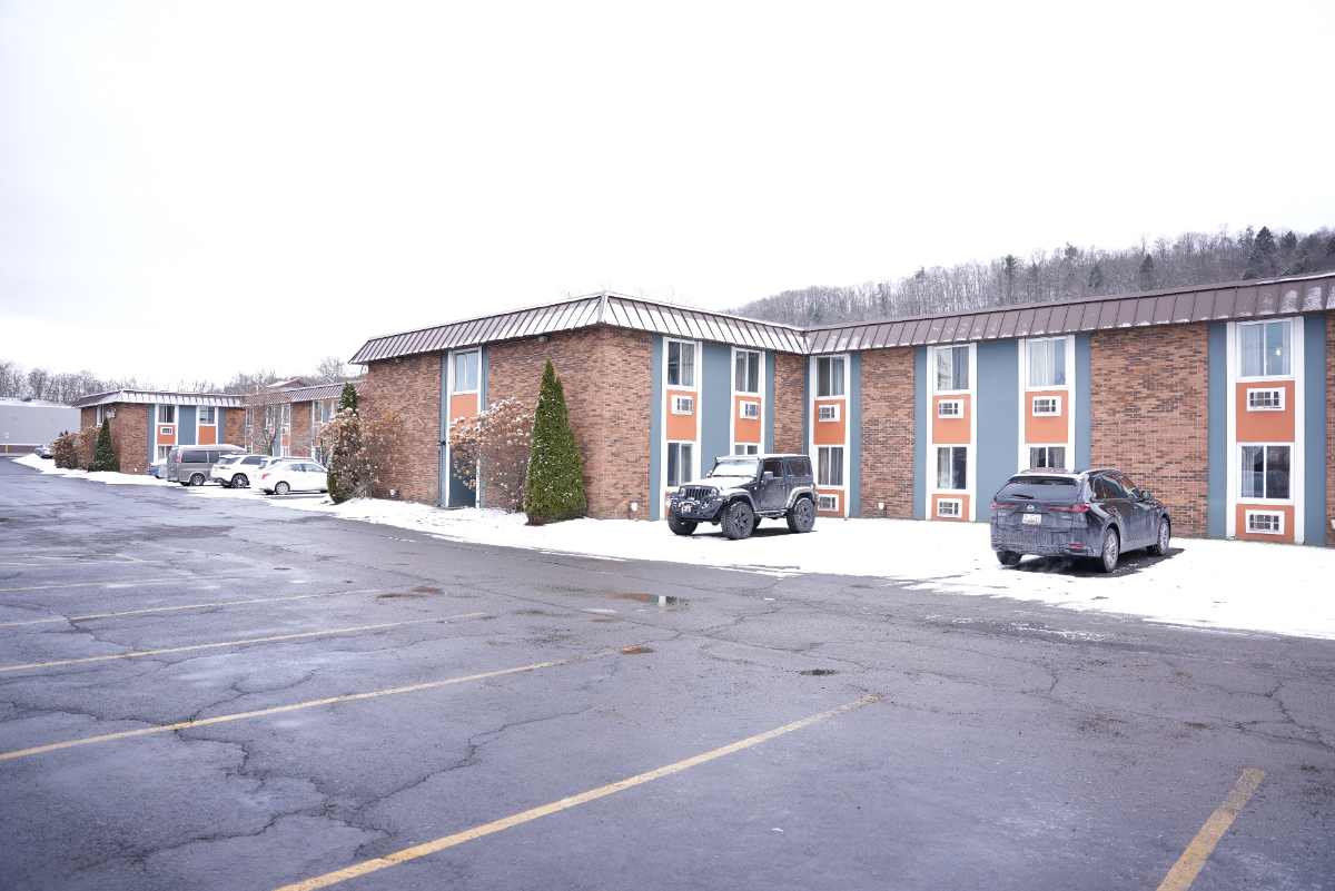 Kiteville Owego - Comfortable Studio Apartments with Flexible Living - Photo 2
