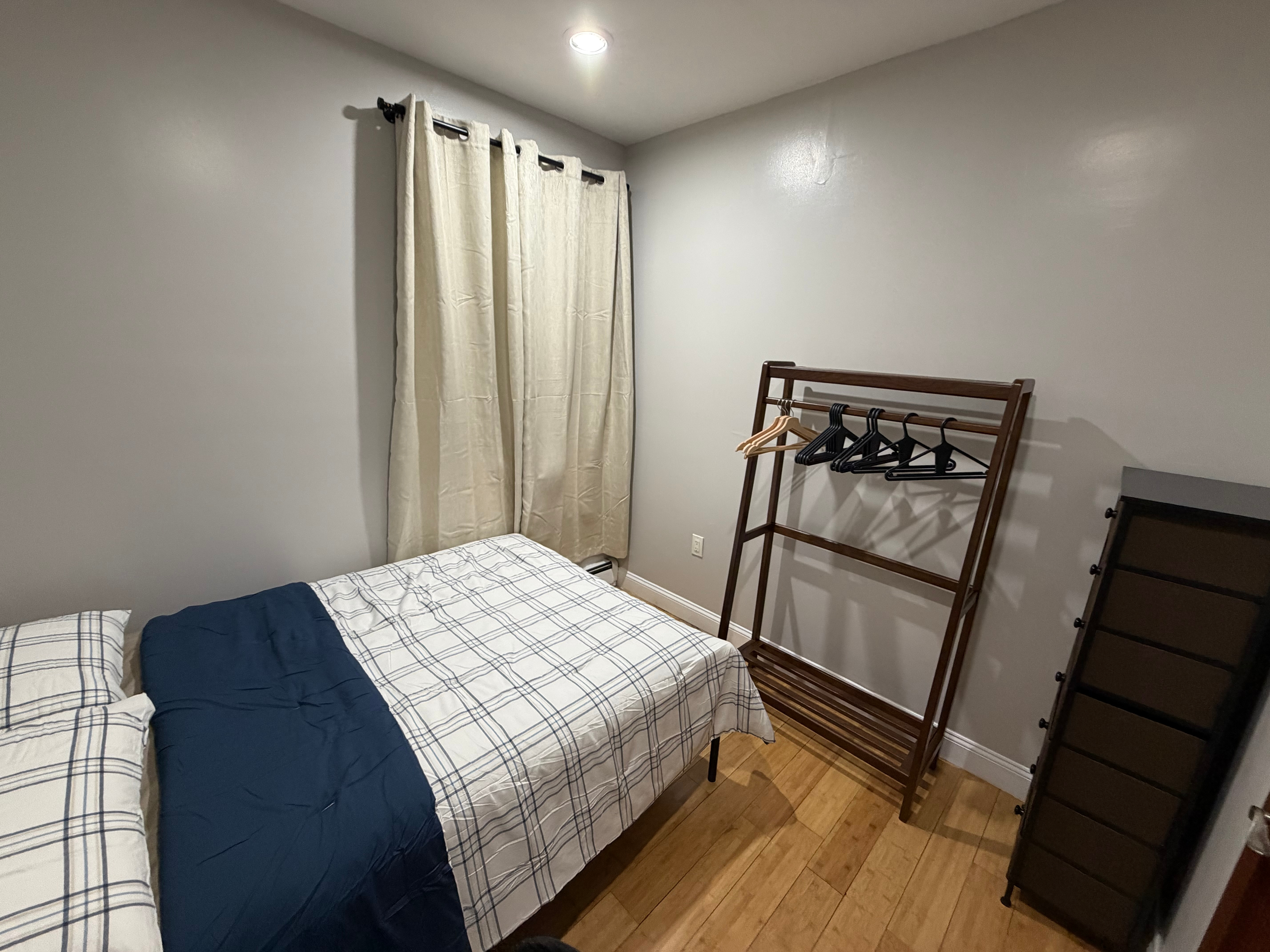 Private Rooms Available for Medical Professionals/Travel Nurses (Brooklyn NY) - Photo 3