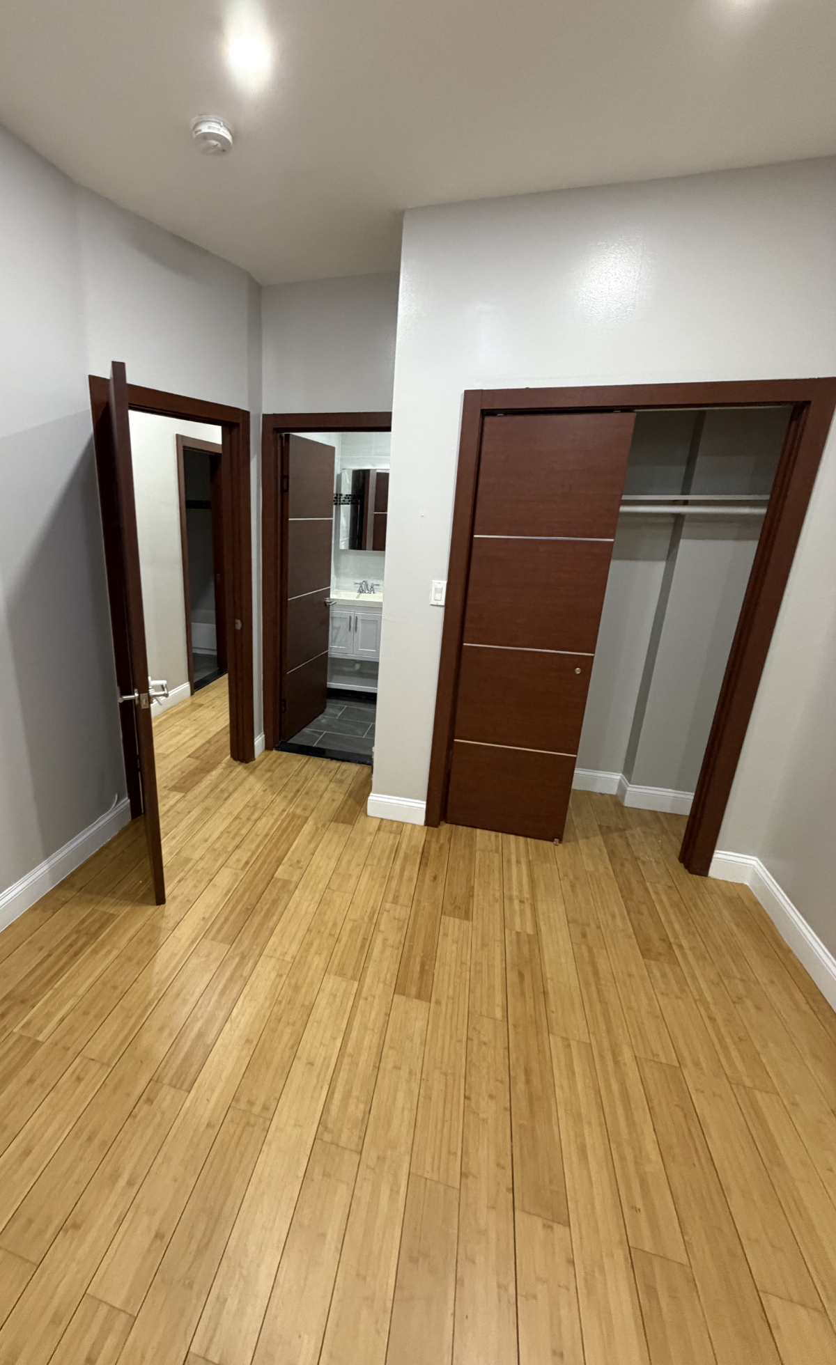Private Rooms Available for Medical Professionals/Travel Nurses (Brooklyn NY) - Photo 5