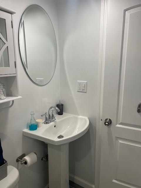 Modern 1BR, recently renovated, near Mall  and Nature - Photo 9