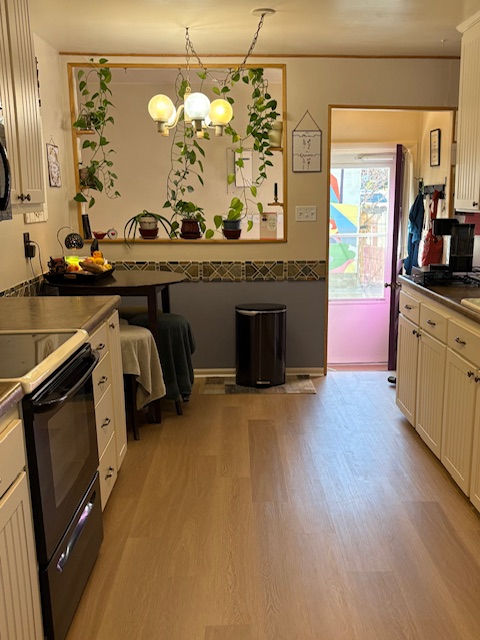 Downstairs Space for Rent - Photo 2